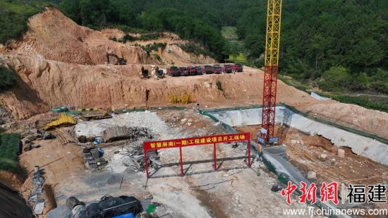 　　智慧屏南(一期)工程建設(shè)項目開工現(xiàn)場。屏南縣融媒體中心 供圖