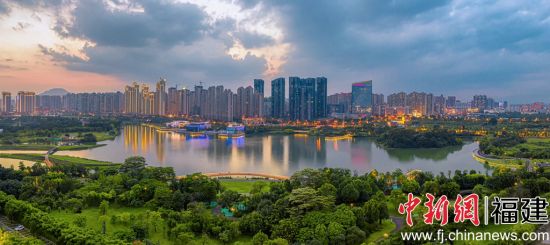 圖為福建九龍江。葉志賢 攝